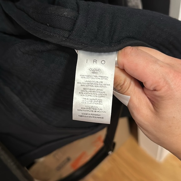 Size 36 IRO Navy Jacket with Shearling Collar and Black Lamb Leather Belt - Picture 6 of 7